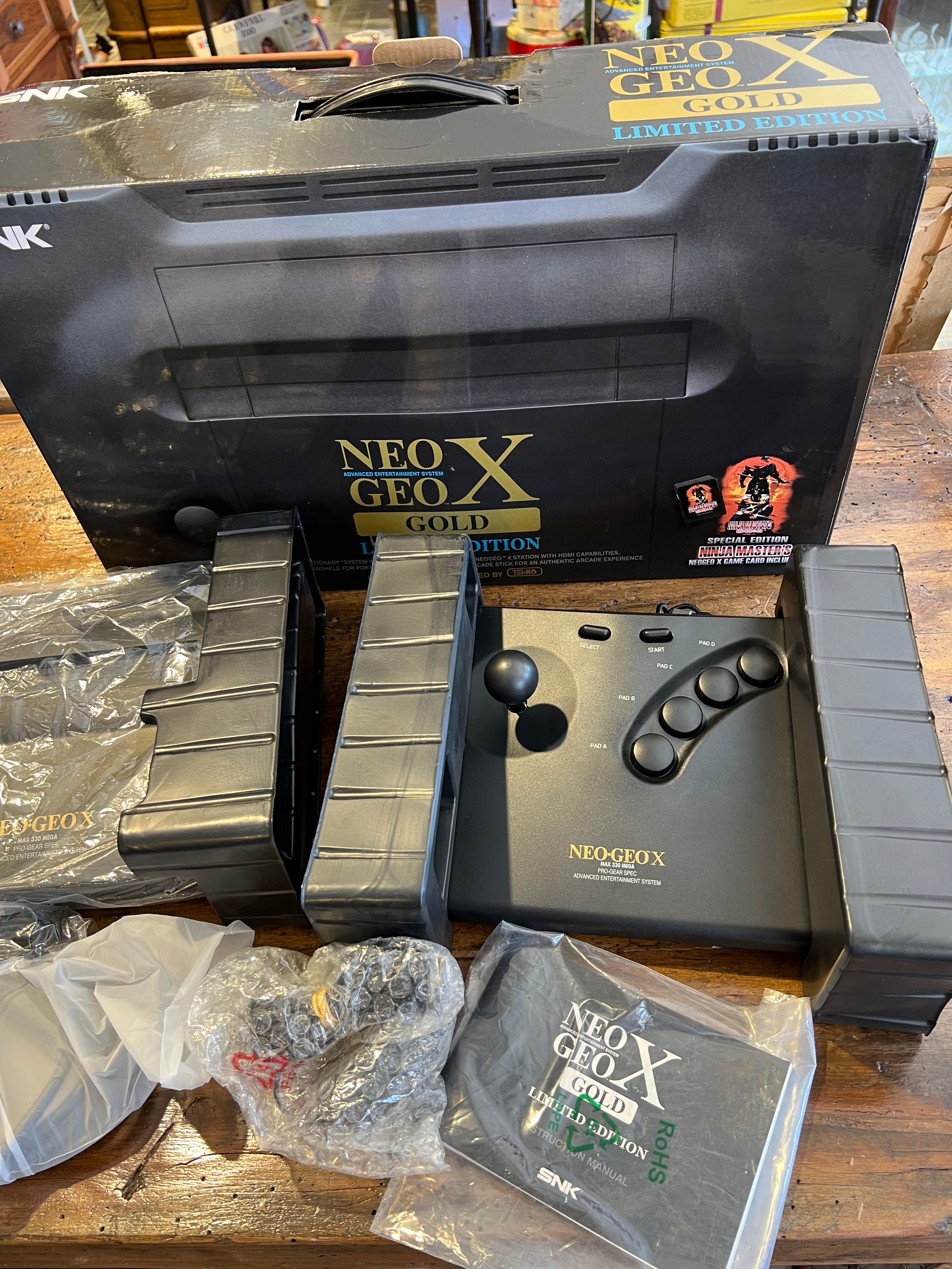 Neo Geo X Gold Limited Edition